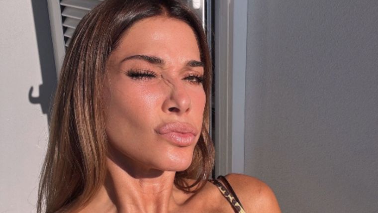 La modelo y una situación delicada.