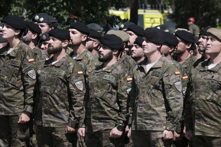 Militares españoles en una brigada de la OTAN.