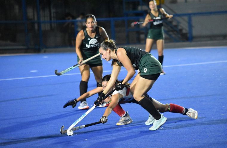 El Clausura de hockey sobre césped femenino tiene semifinalistas definidos. Foto: Prensa Banco Mendoza