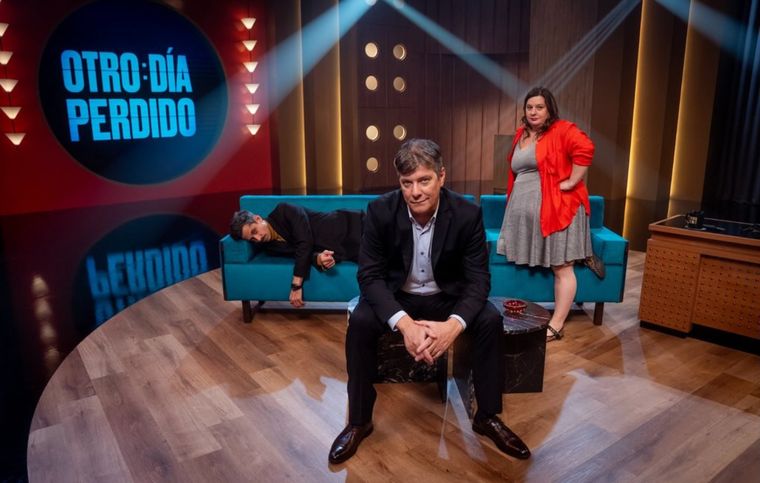 Otro día perdido se emite de lunes a viernes a las 22.30h por Eltrece. Otro día perdido se emite de lunes a viernes a las 22.30h por Eltrece.