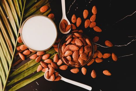 Las almendras: un producto que será protagonista de una tarta deliciosa.