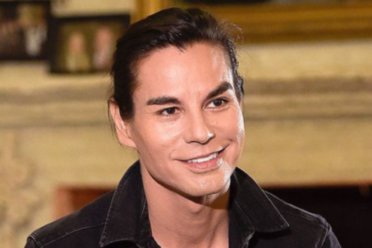 JULIO IGLESIAS JR. ESTUVO 18 AÑOS EN PAREJA. SIN EMBARGO, NUNCA TUVO HIJOS CON SU MUJER.