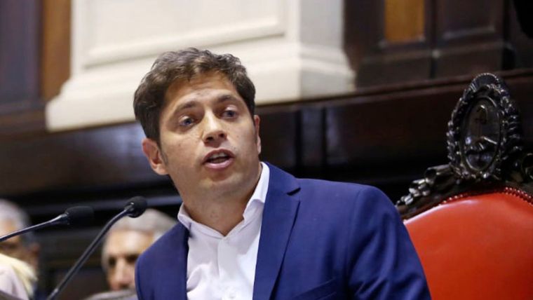 El gobernador bonaerense Axel Kicillof, aseguró que evaluó ser candidato testimonial.