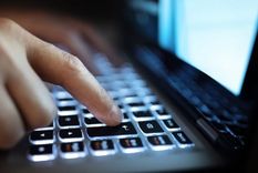 El encierro a causa de la pandemia puede haber provocado un aumento en el consumo de pornografía. Foto: THINKSTOCK