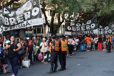 En el día de hoy seguirán las manifestaciones del Polo Obrero en el centro de la Ciudad de Mendoza. Foto: Santiago Tagua/MDZ