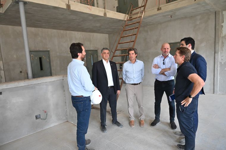 Jorge Macri en la obra de la cárcel de Marcos Paz. Jorge Macri en la obra de la cárcel de Marcos Paz.