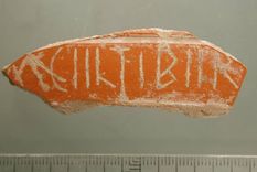 estudian el latin popular a traves de los graffiti en la ceramica