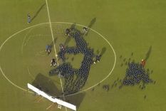 el asombroso y viral video para lionel messi por sus 700 goles