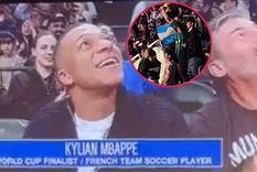 La sonrisa de Mbappé cuando fue descubierto en el estadio. Foto: Captura La sonrisa de Mbappé cuando fue descubierto en el estadio. Foto: Captura