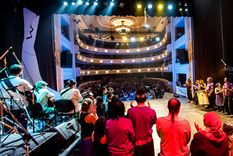 imperdible: el ano nuevo del sur en el teatro independencia