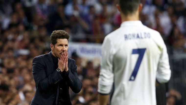 El Cholo reza, su gran verdugo vuelve a estar cara a cara. Foto: Diario AS