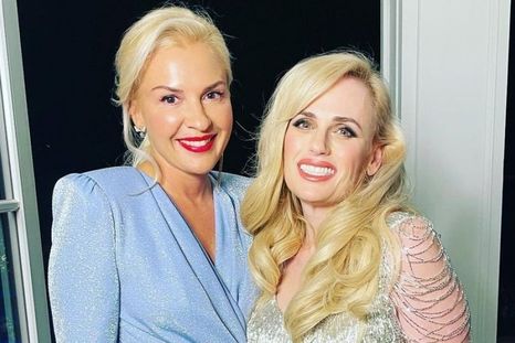 Foto: https://www.varelanet.com.br/noticias/entretenimento/rebel-wilson-sai-do-armario-apos-jornal-australiano-a-chantagea-la