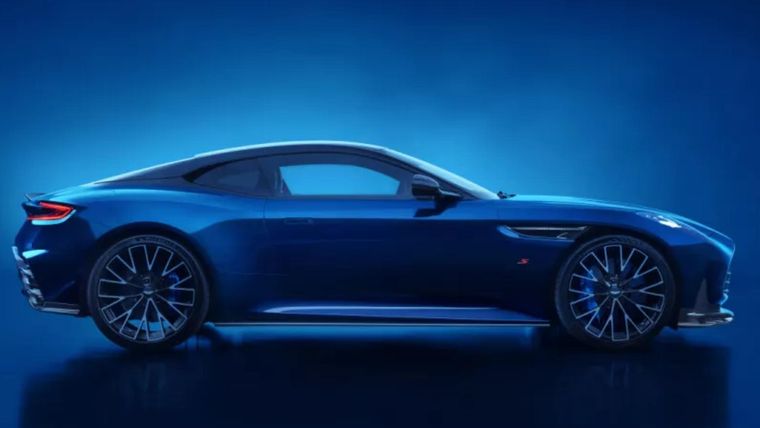 Aston Martin DB12 S
