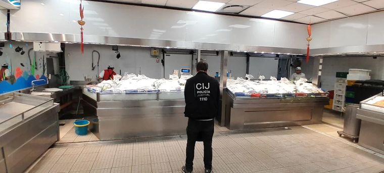 La Policía Federal Argentina incautó pescado en mal estado.  Foto: NA