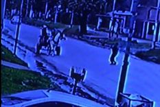 El crimen quedó registrado por otro vecino