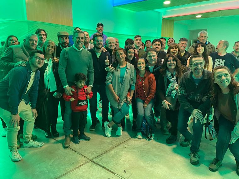 El búnker del Partido Verde de festejo tras la sorpresiva elección. Foto: Gentileza