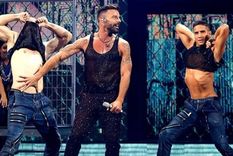 atrevido: ricky martin beso al conductor del festival de vina del mar 2020