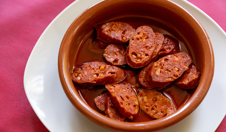 Una curiosidad de esta receta es que cuanto m&aacute;s artesanal sea la sidra utilizada, m&aacute;s complejo y profundo ser&aacute; el sabor final del plato, aportando matices ligeramente afrutados y suaves.