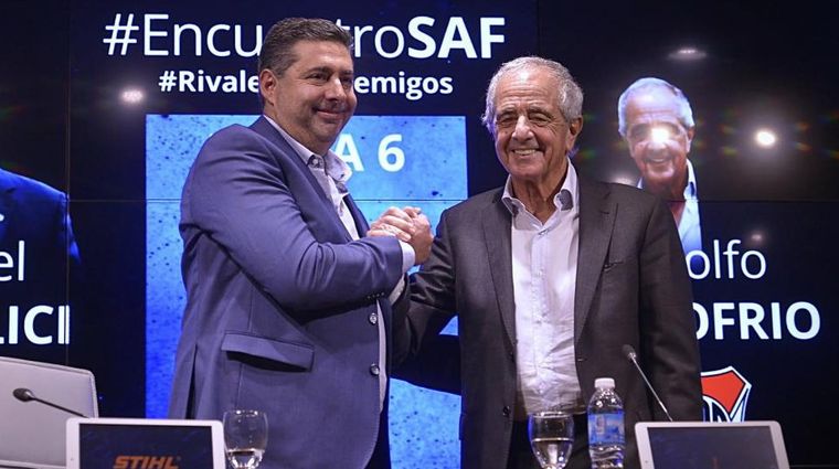 DOnofrio le ganó todas las pulseadas a Angelici.