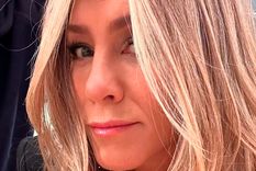 Texturas naturales y colores cálidos definen el lujo silencioso de la actriz. Imagen: instagram.com/jenniferaniston/