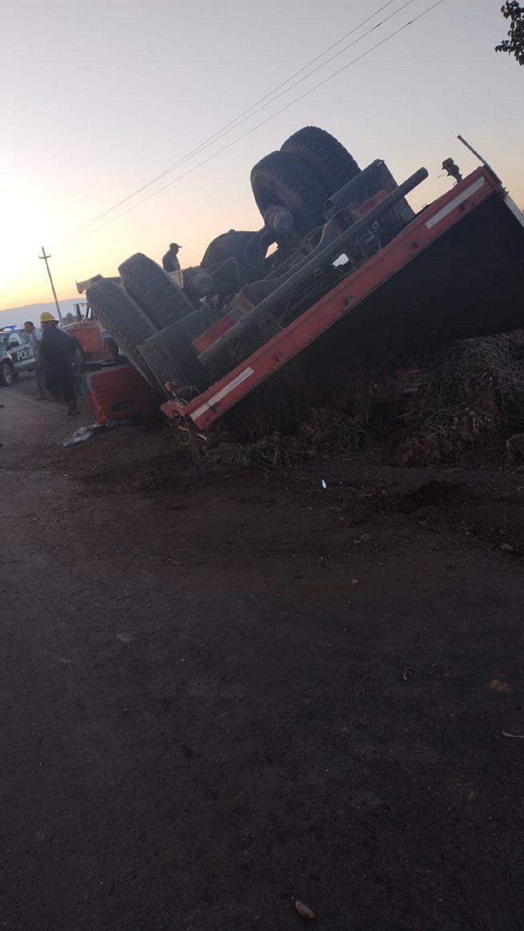 Volcó un camión en Lavalle Foto: Ministerio de Seguridad