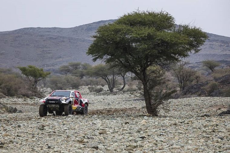 Nasser manda con la Toyota. Foto: @dakar