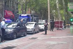 mendoza: un hombre se habria tirado del 10º piso de un hotel en pleno centro mendoza: un hombre se habria tirado del 10º piso de un hotel en pleno centro