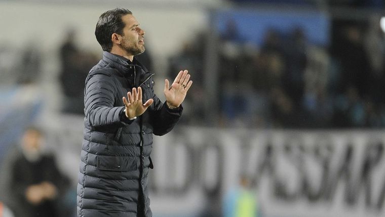 Gago palpitó el clásico de Avellaneda. Foto: Télam