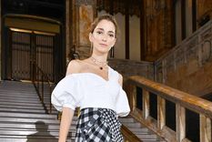 Sofía Sánchez de Betak tiene un estilo inigualable y lo demuestra mediante estos jeans Foto: Vanitatis