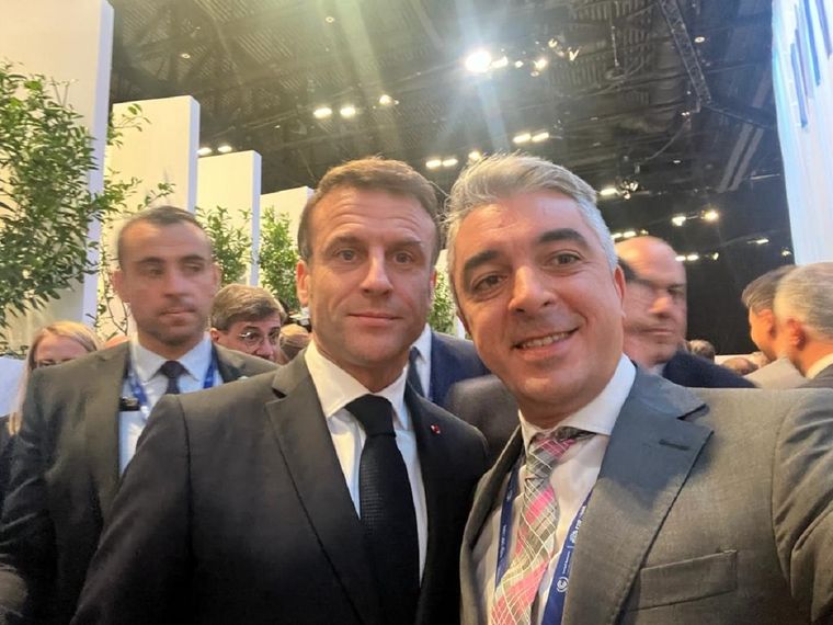 El presidente de Francia, Emmanuel Macron, y Sebastián Bragagnolo. Foto: Prensa Luján de Cuyo