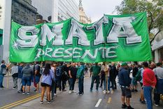 A las 16, diferentes dirigentes de gremios nacionales se reunirán en SMATA a la espera del fallo de la Corte Suprema. A las 16, diferentes dirigentes de gremios nacionales se reunirán en SMATA a la espera del fallo de la Corte Suprema.