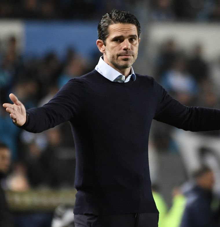 Gago se fue sin hablar tras los insultos de la gente en la derrota de Racing ante Independiente