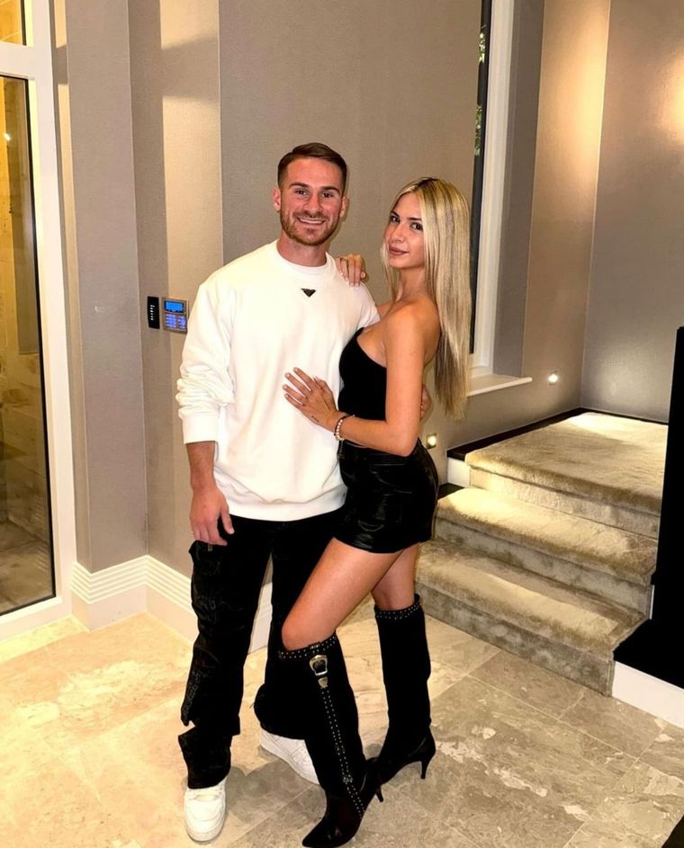 Emoción de la pareja argentina Foto: Instagram Alemacallister.