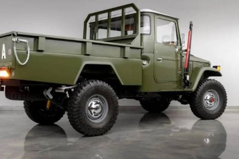 Toyota Land Cruiser Pick-up