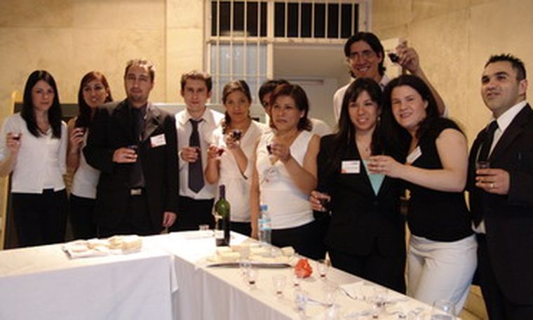 Brindis. Los diseñadores que organizaron la presentación. Foto: MDZ