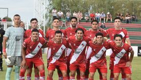El once titular del Deportivo Maipú que debutó con derrota en la Primera Nacional 2026 ante Agropecuario. El once titular del Deportivo Maipú que debutó con derrota en la Primera Nacional 2026 ante Agropecuario.
