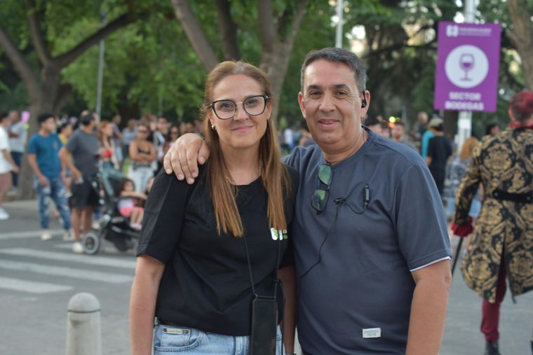 Laura Fuertes, responsable del área de Cultura de la Municipalidad de Mendoza, junto a Pablo Moreno. Laura Fuertes, responsable del área de Cultura de la Municipalidad de Mendoza, junto a Pablo Moreno.