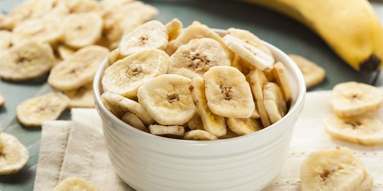 Se recomienda consumir plátano fresco, pero también puedes optar por plátanos disecados. Se recomienda consumir plátano fresco, pero también puedes optar por plátanos disecados. 