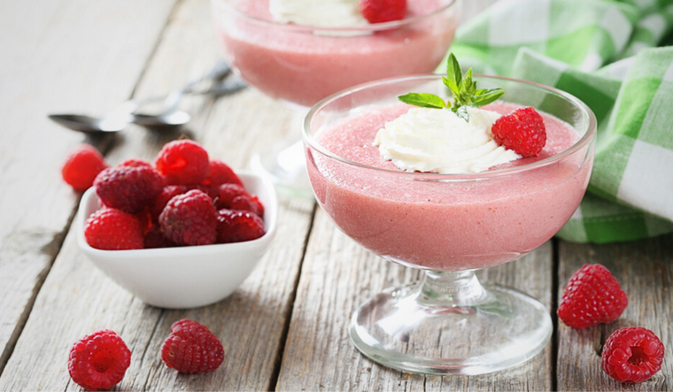 Comparte con tus seres queridos una mousse de frambuesas imperdible ¡les encantará! Foto: Shutterstock