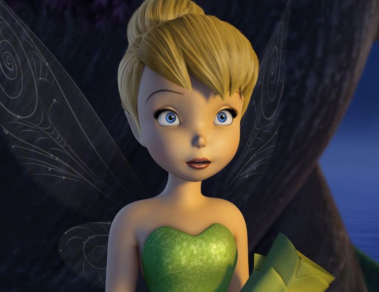 CAMPANITA El hada acompaña a Peter Pan en sus aventuras Foto: ARCHIVO