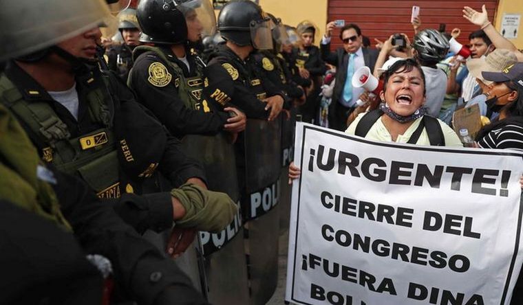Se pide la renuncia de Boluarte y el llamado a elecciones. Foto: Efe.