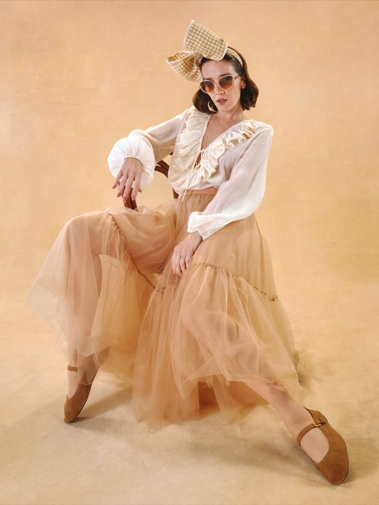 El estilismo romántico de Natalia Oreiro en su nueva campaña de lentes. El estilismo romántico de Natalia Oreiro en su nueva campaña de lentes.