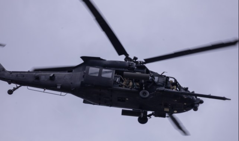 Estados Unidos realizó ejercicios con helicópteros de ataque MH-6 Little Bird y MH-60 Black Hawk cerca de las costas de Venezuela.