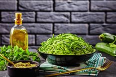 Rápido y saludable: receta de espaguetis de zucchinis que se roba el verano.