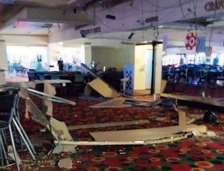 El incidente ocurrió mientras personal de limpieza, vigilancia y mantenimiento se encontraba en el lugar Foto: Captura de video