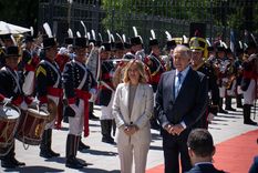 La presidenta del Consejo de Ministros de Italia, Giorgia Meloni, junto al canciller Gerardo Werthein en un homenaje al prócer José de San Martín. Foto: Analía Melnik/MDZ