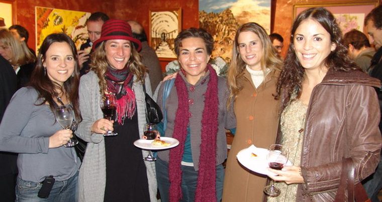 Ana Barbeito, Marina Martinotti, Majo Peroni, Eugenia Bustelo -Viniterra- y Eugenia Rodríguez. Foto: Florencia Da Souza / MDZ