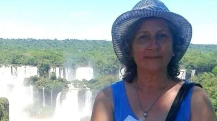 La mujer fue asesinada a puñaladas y dos menores son sospechosos