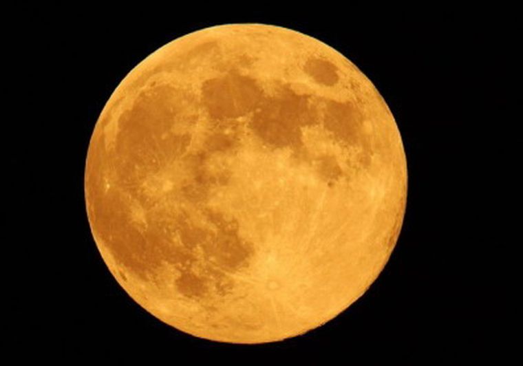 Imagen de la Luna captada desde Grecia