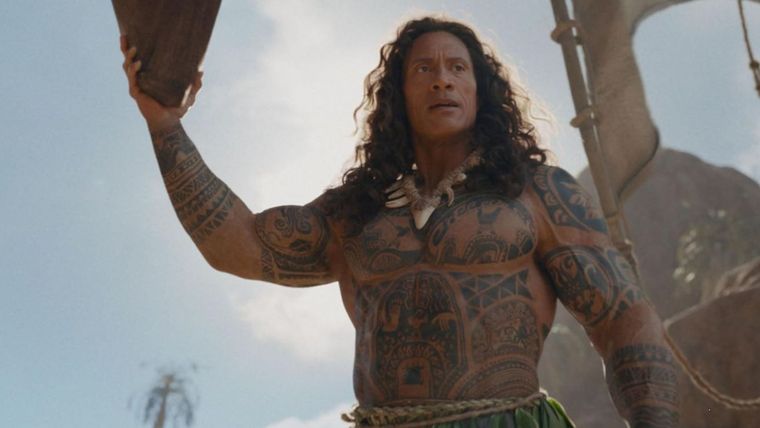 Dwayne Johnson se luce como Maui en el primer avance del live-action de Moana. Dwayne Johnson se luce como Maui en el primer avance del live-action de Moana.